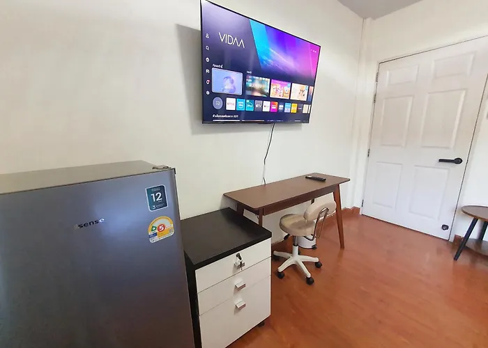 ホームステイ Flr3rd View Wifi I Tv I Ac I Near Mrt Khu Bon *